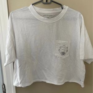 American Eagle AE white cropped lunar phase T shirt NWOT Medium
